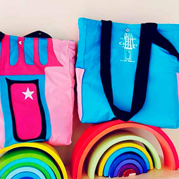 Bolsos y mochilas originales para niños y educadoras de escuelas y centros infantiles